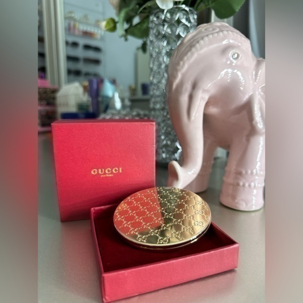 Gucci Flora Compact Makeup Mirror Gold